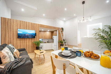 3fa99ade78a1a8ff56165dafea146b51 - 1