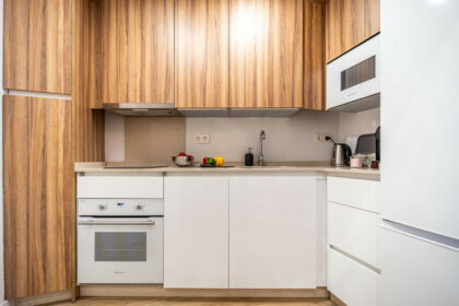 3fa99ade78a1a8ff56165dafea146b51 - 11