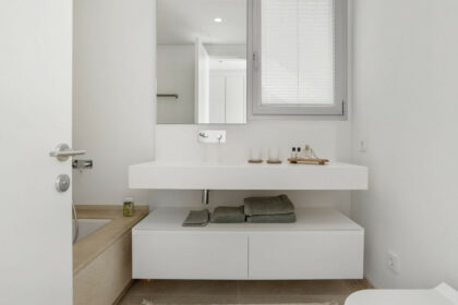 40a1a27512764b124f225bde272aade5 - 20