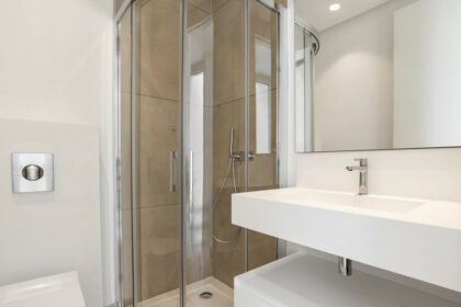 40a1a27512764b124f225bde272aade5 - 23