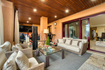 467169d317b86c083ce81f2dfdd8fc27 - 16