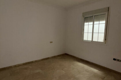 48caae6c51532795fc4023d70b28db9f - 50