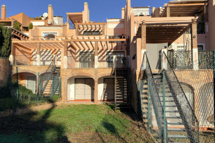 48caae6c51532795fc4023d70b28db9f - 71