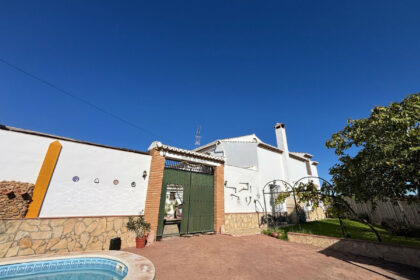 4c158c03fbcb71aaa8aec45e11dc1bb0 - 3