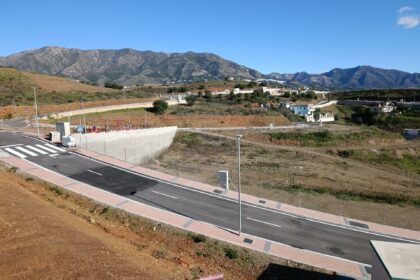 4ece7cfe170102cf8e14b0352fe5193c - 2