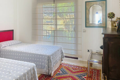 4ffb393df7a33f4f5ab5c512bfb62f2f - 12