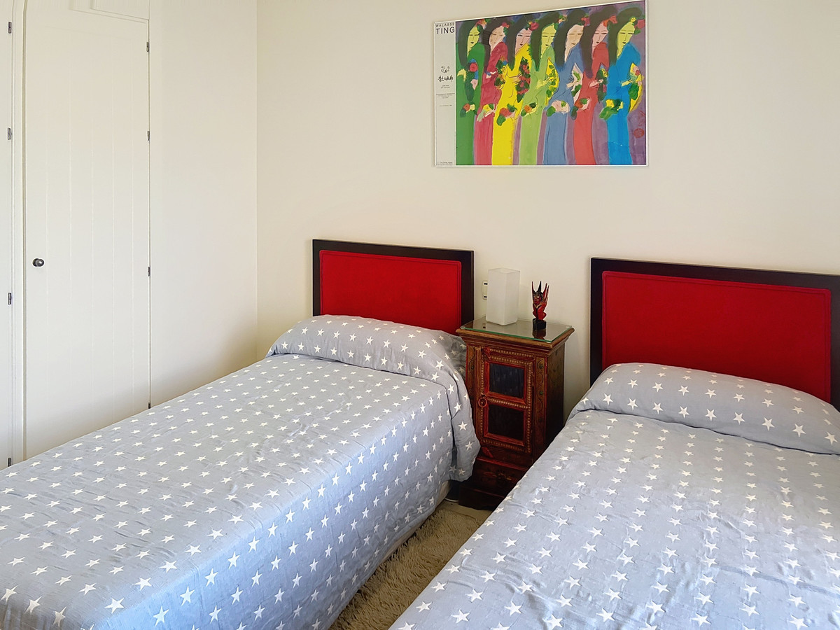 4ffb393df7a33f4f5ab5c512bfb62f2f - 13