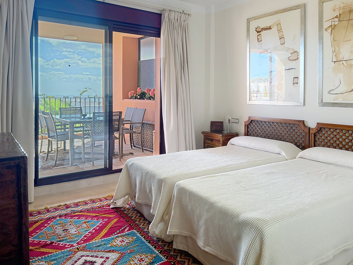 4ffb393df7a33f4f5ab5c512bfb62f2f - 14