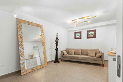 500ac375c3a623f5578459482c6c3a90 - 27