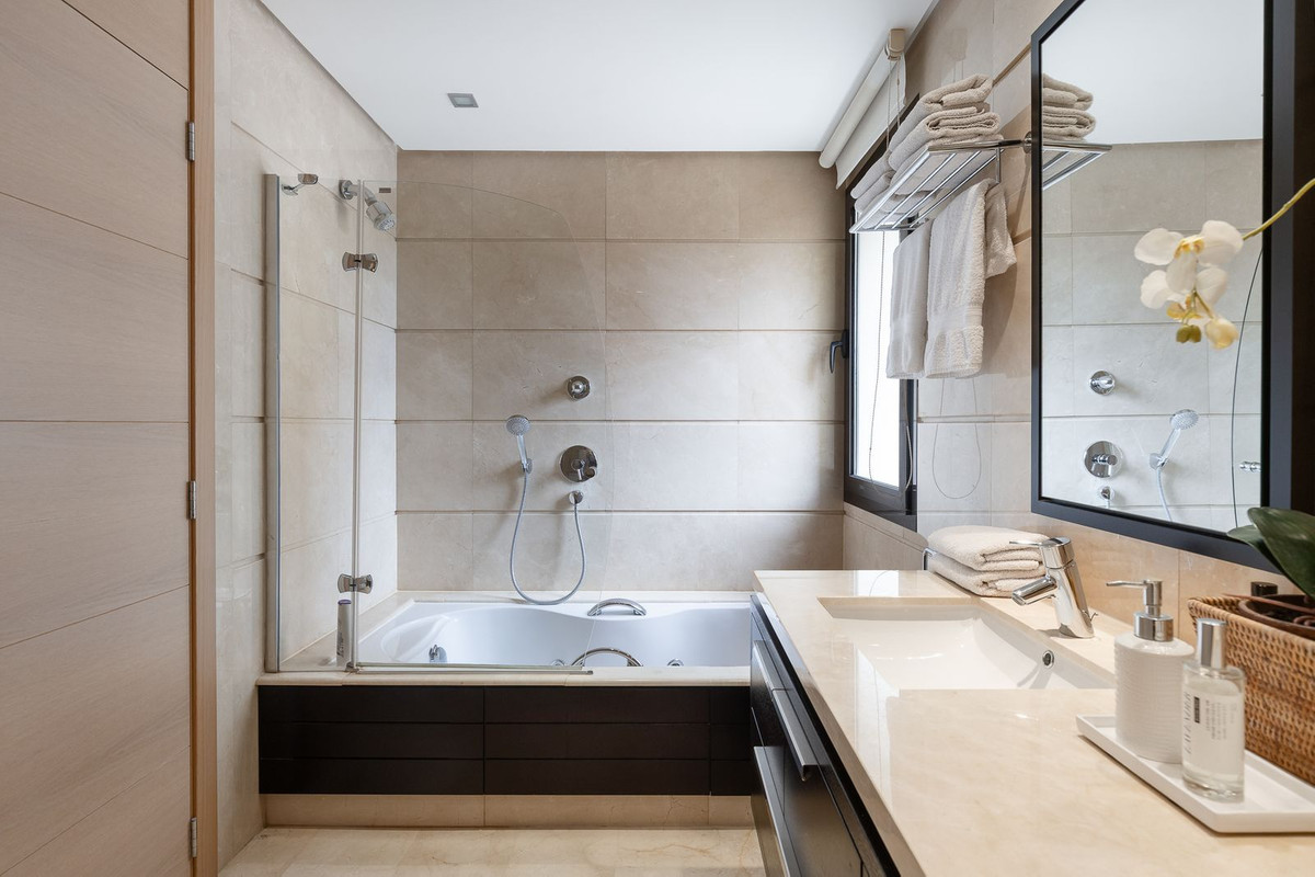 5babb0f1c867b78a737ab9408f725006 - 16