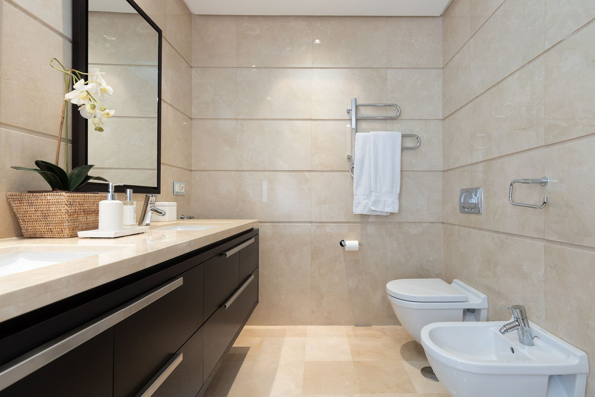 5babb0f1c867b78a737ab9408f725006 - 18