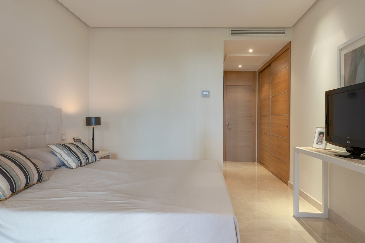 5babb0f1c867b78a737ab9408f725006 - 24