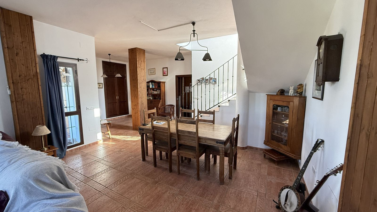 607480d56b539d059ce46ae58da072b9 - 12