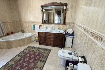 607480d56b539d059ce46ae58da072b9 - 18