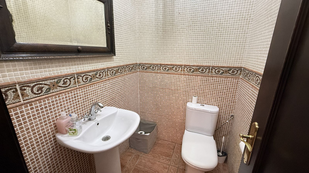 607480d56b539d059ce46ae58da072b9 - 26