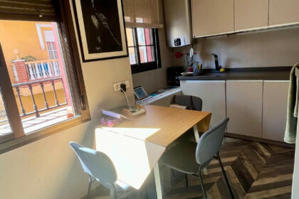 62eee0f00069307fbf369d8aa9c5718e - 9