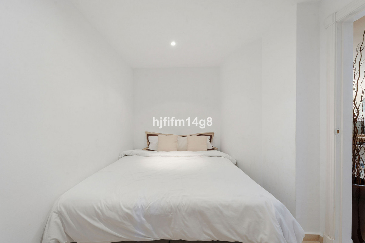 6a033ee59cca1cda638bf17c0633bfb1 - 14