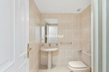 6a033ee59cca1cda638bf17c0633bfb1 - 18