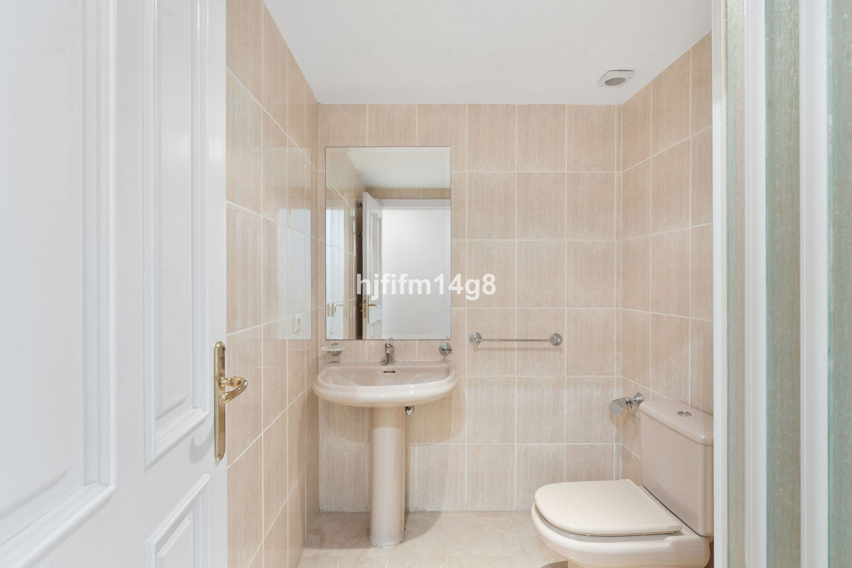 6a033ee59cca1cda638bf17c0633bfb1 - 18