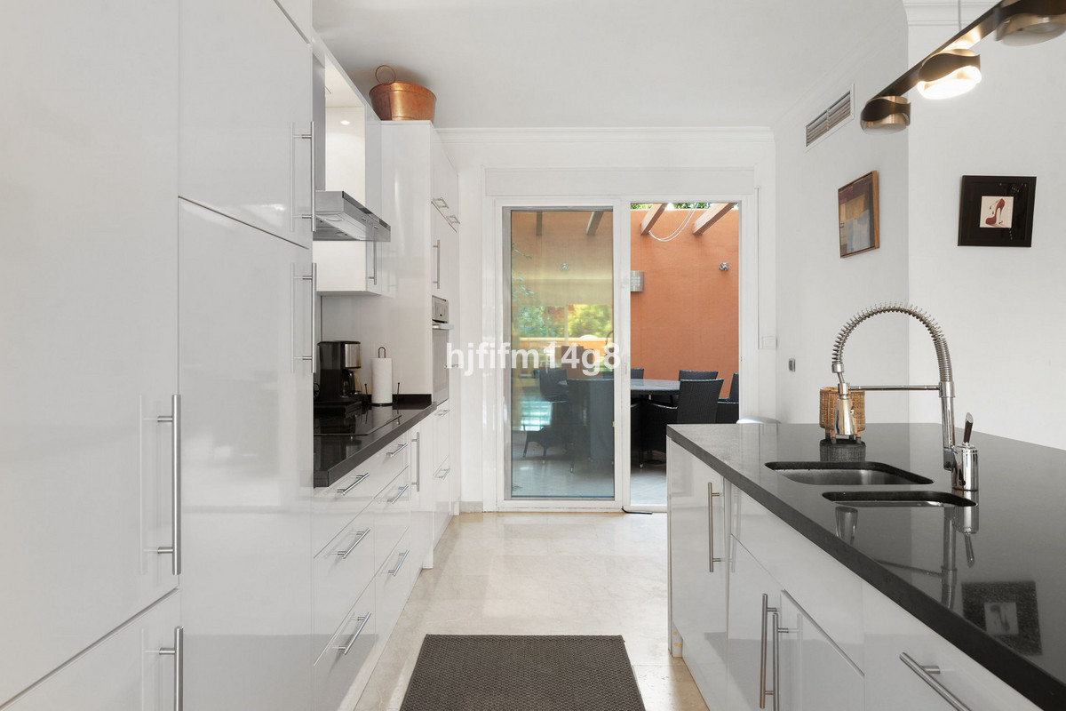 6a033ee59cca1cda638bf17c0633bfb1 - 8