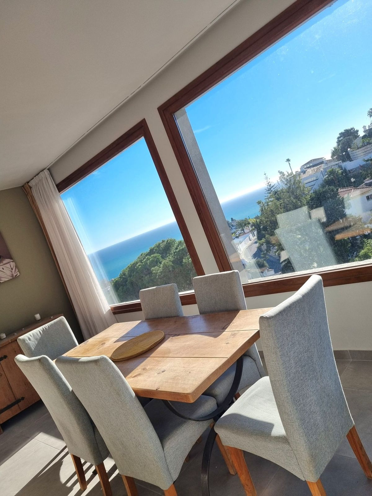 6cb168719374a96fedc4c15f0d82f137 - 12