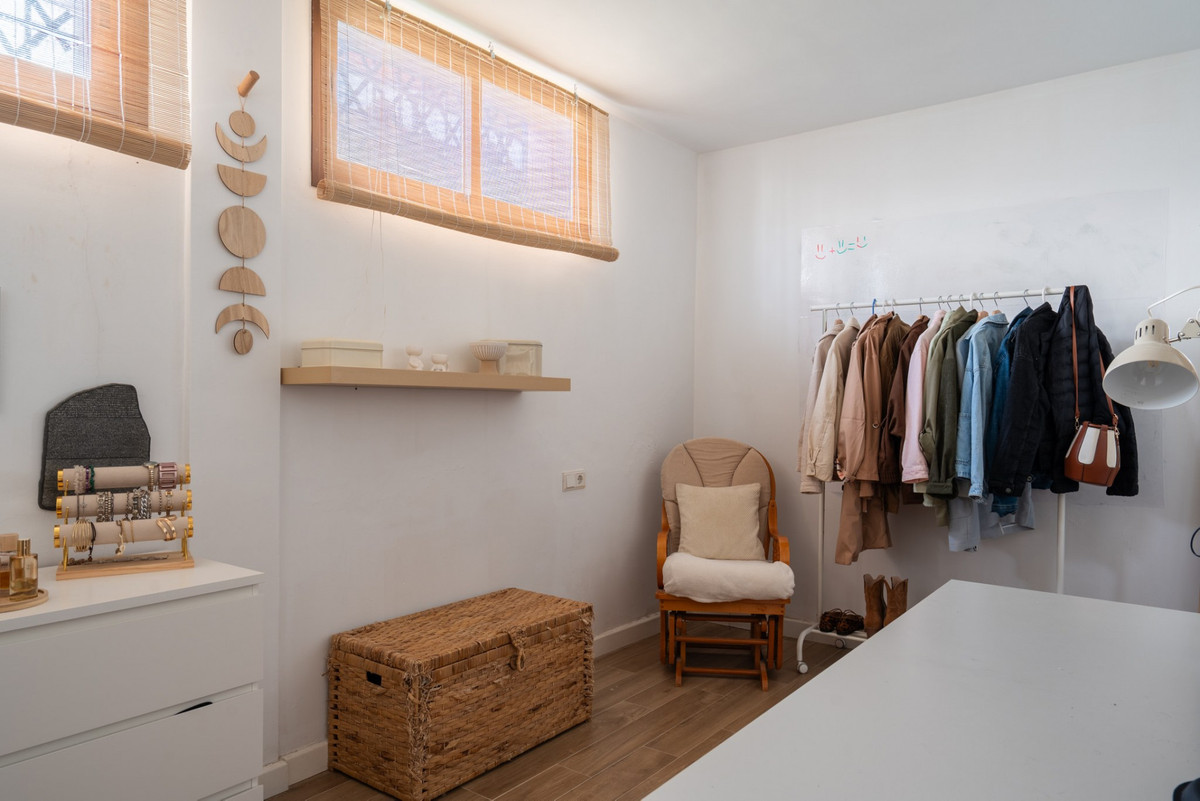 6cda6c89ac0b912dfb61284c3713ea04 - 18