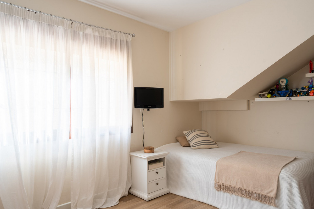 6cda6c89ac0b912dfb61284c3713ea04 - 19