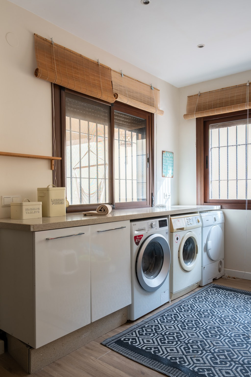 6cda6c89ac0b912dfb61284c3713ea04 - 23