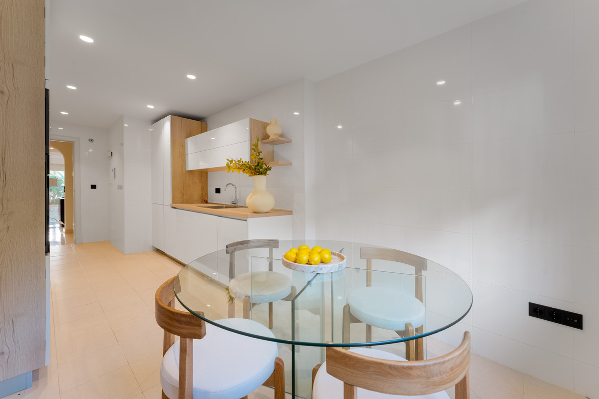 6ed06b4fc569a2a413022c90f5aeab80 - 10