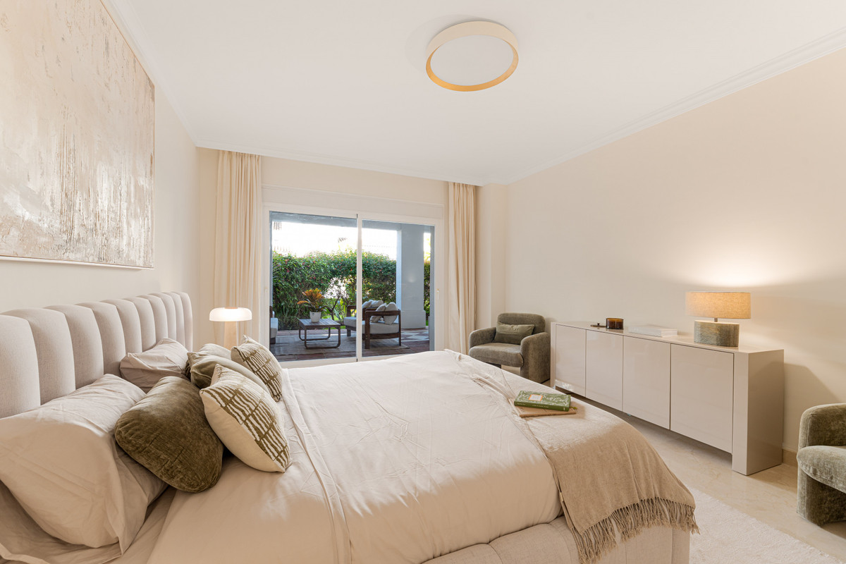 6ed06b4fc569a2a413022c90f5aeab80 - 20