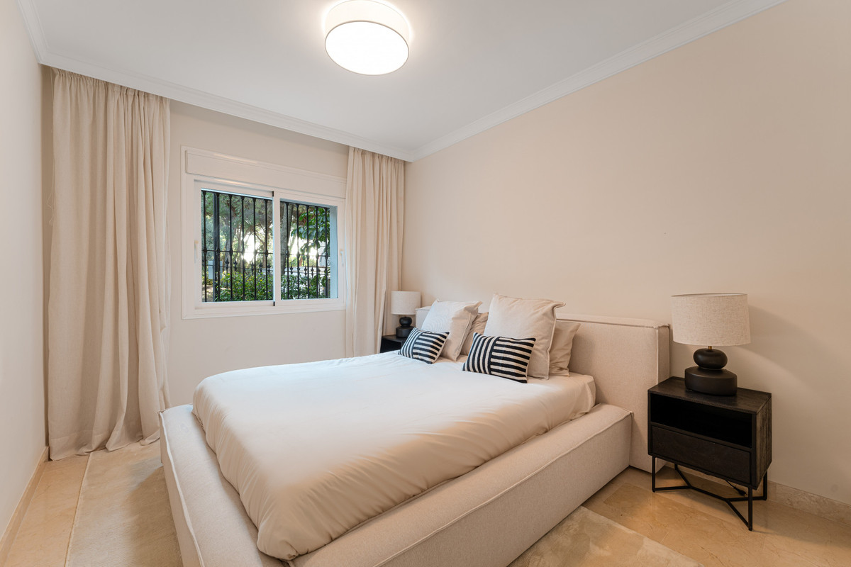 6ed06b4fc569a2a413022c90f5aeab80 - 27