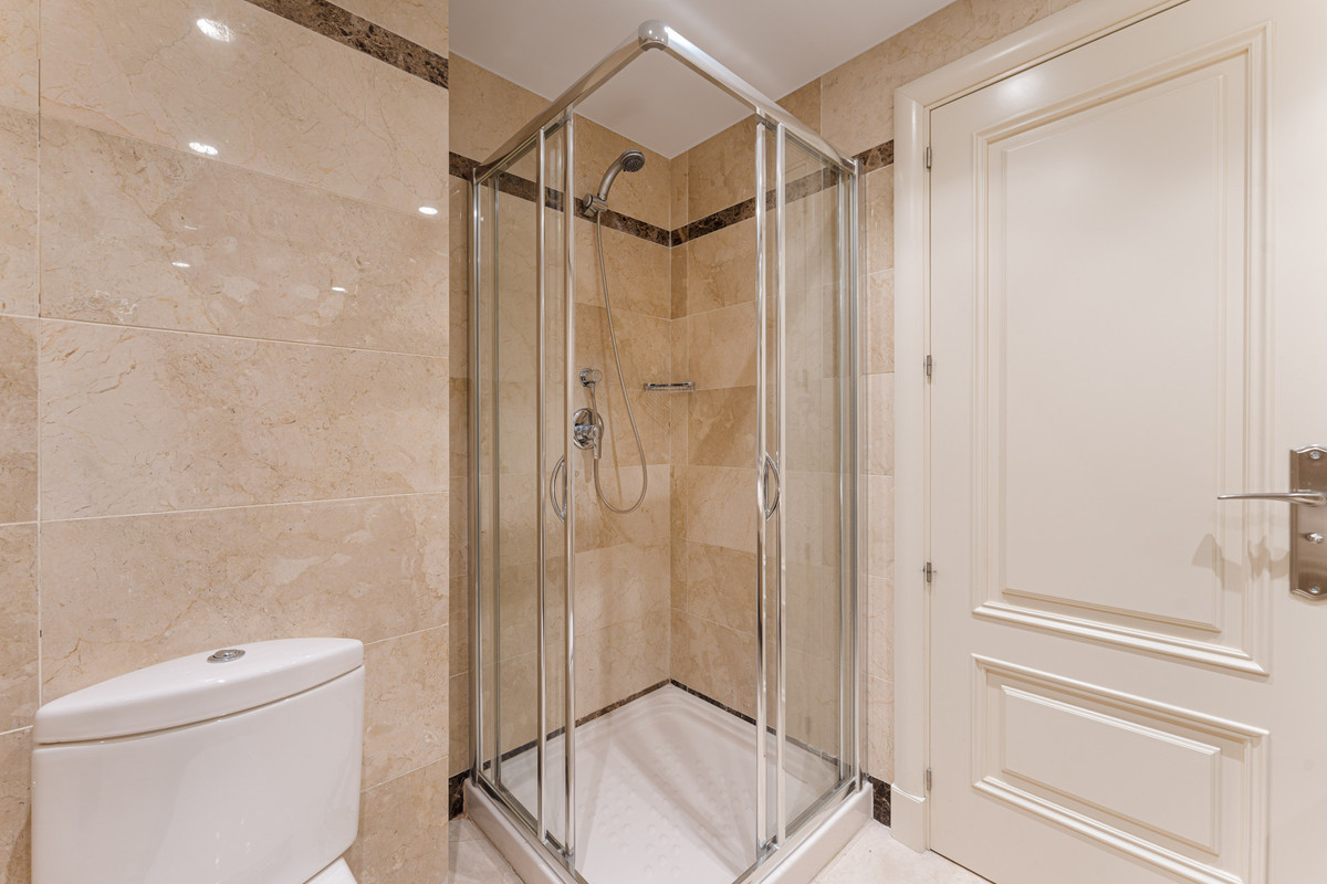 6ed06b4fc569a2a413022c90f5aeab80 - 28