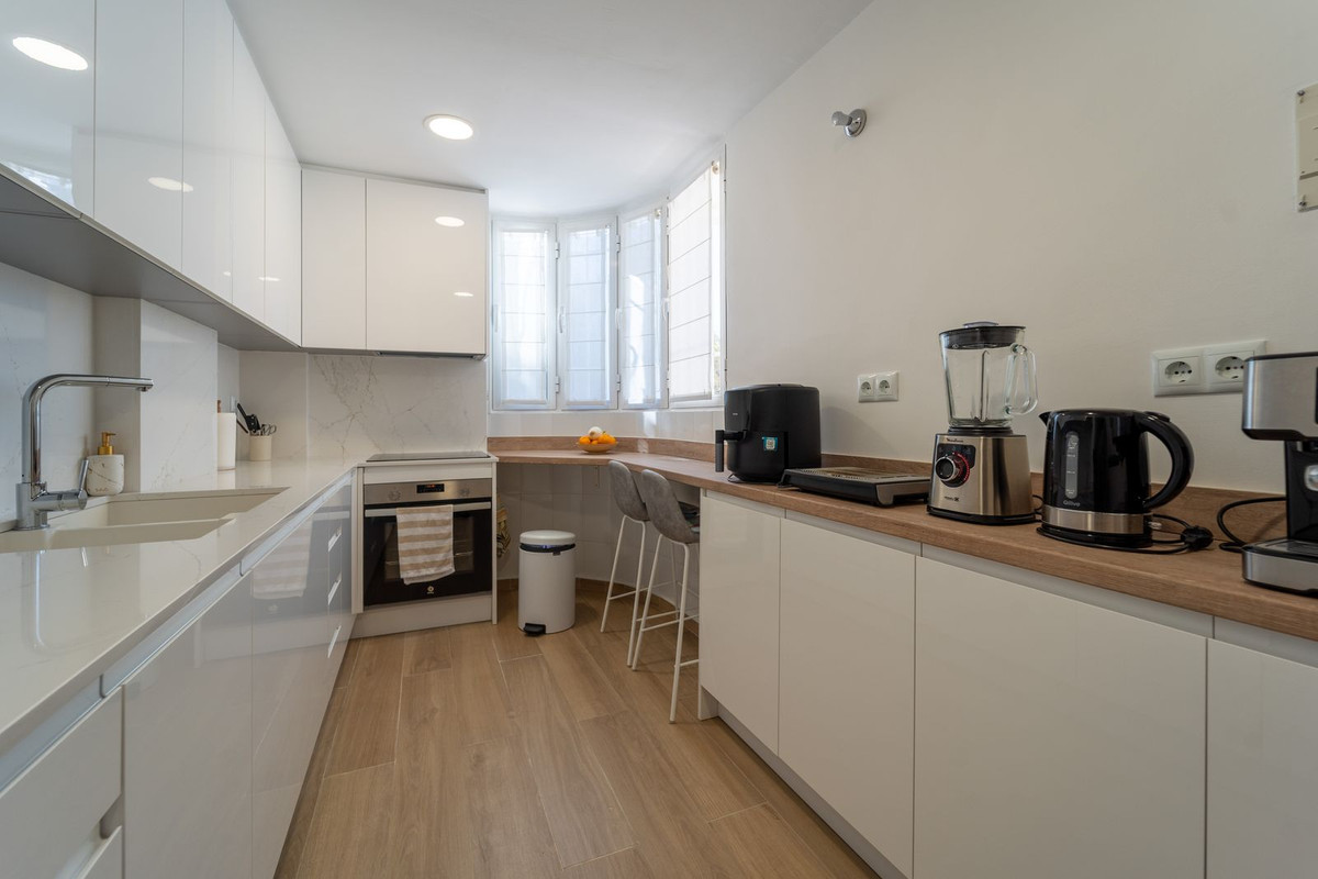 78f97ed9509e40c7e4ce2d93d37b0103 - 16