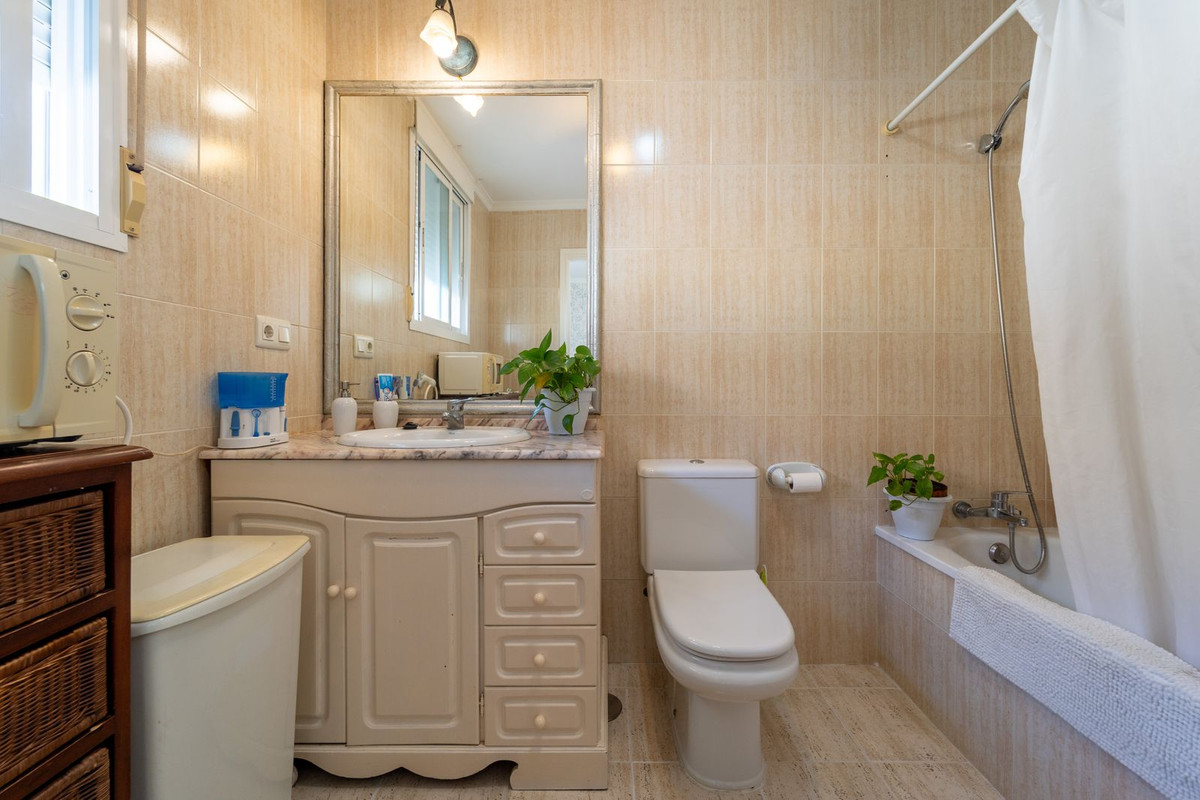 78f97ed9509e40c7e4ce2d93d37b0103 - 30