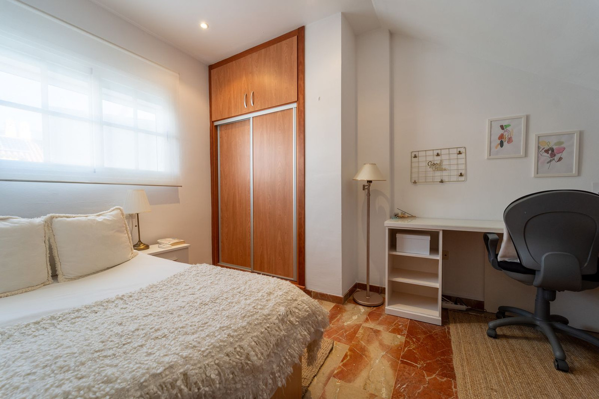 78f97ed9509e40c7e4ce2d93d37b0103 - 34