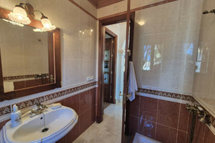 794cfa1a4a5aeb6d86f0e52aaf13be30 - 22