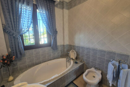 794cfa1a4a5aeb6d86f0e52aaf13be30 - 52