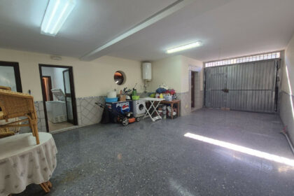 794cfa1a4a5aeb6d86f0e52aaf13be30 - 70