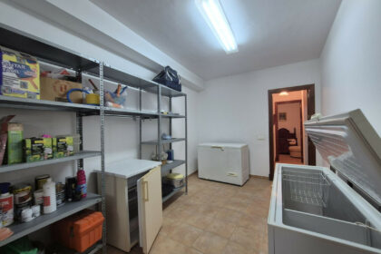 794cfa1a4a5aeb6d86f0e52aaf13be30 - 71