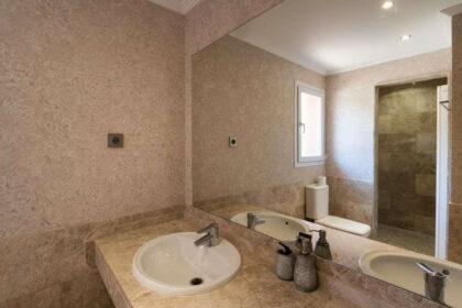 79ef1408fce8132f739f5687793e8260 - 15