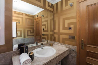 79ef1408fce8132f739f5687793e8260 - 19