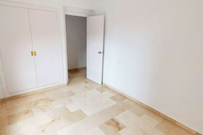 7b47a53a2e58ba91cb22a11aae936984 - 19