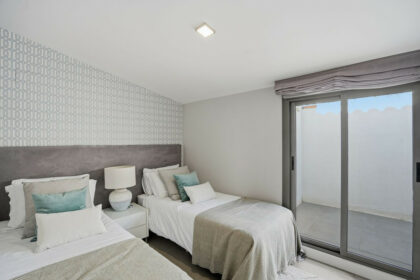 8009115324bcefe9e06ad0bd35d59fb6 - 24