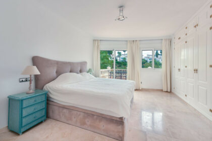 80e238e7a7627313653d6f9372aa6ab2 - 11