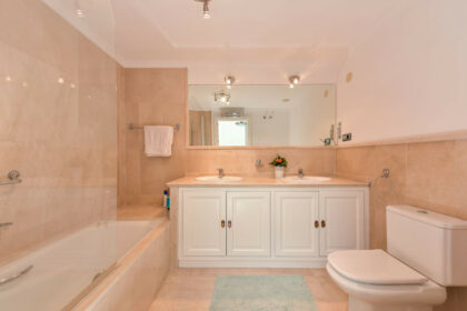 80e238e7a7627313653d6f9372aa6ab2 - 16