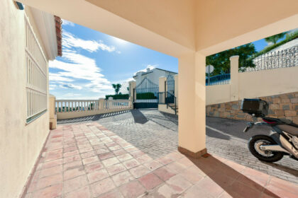 80e238e7a7627313653d6f9372aa6ab2 - 25