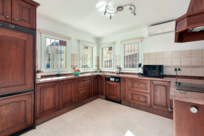 80e238e7a7627313653d6f9372aa6ab2 - 6