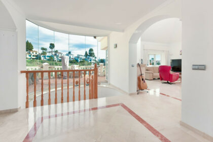 80e238e7a7627313653d6f9372aa6ab2 - 8