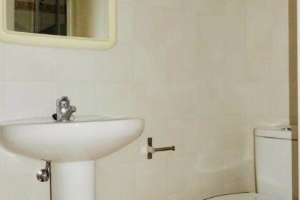 822712edfa204b7b53f14783a66cdec2 - 12