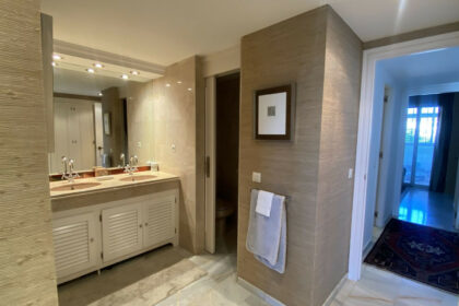 835efaa6702e63e213a73788b9fe3f4b - 10